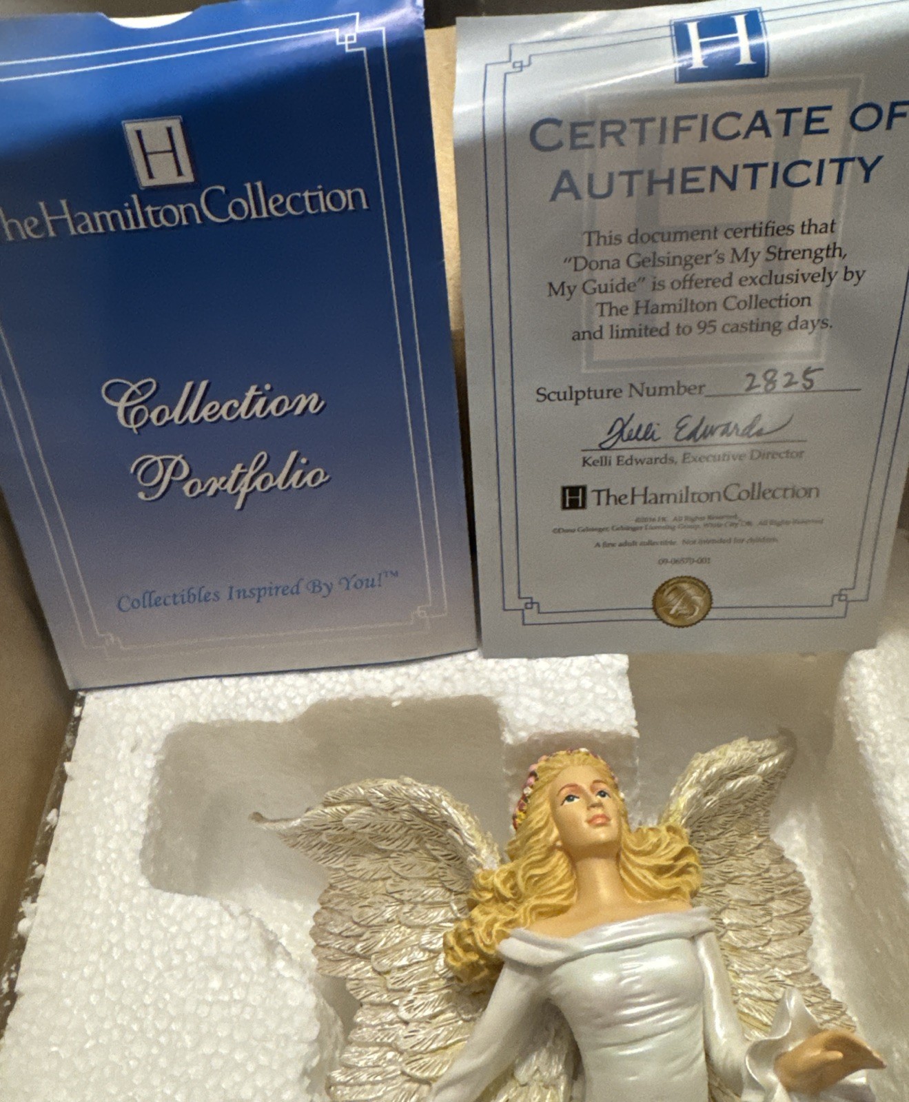 Hamilton Dona Gelsinger Angel Figurine Carries Glass Star w/ Swarovski Crystal!!