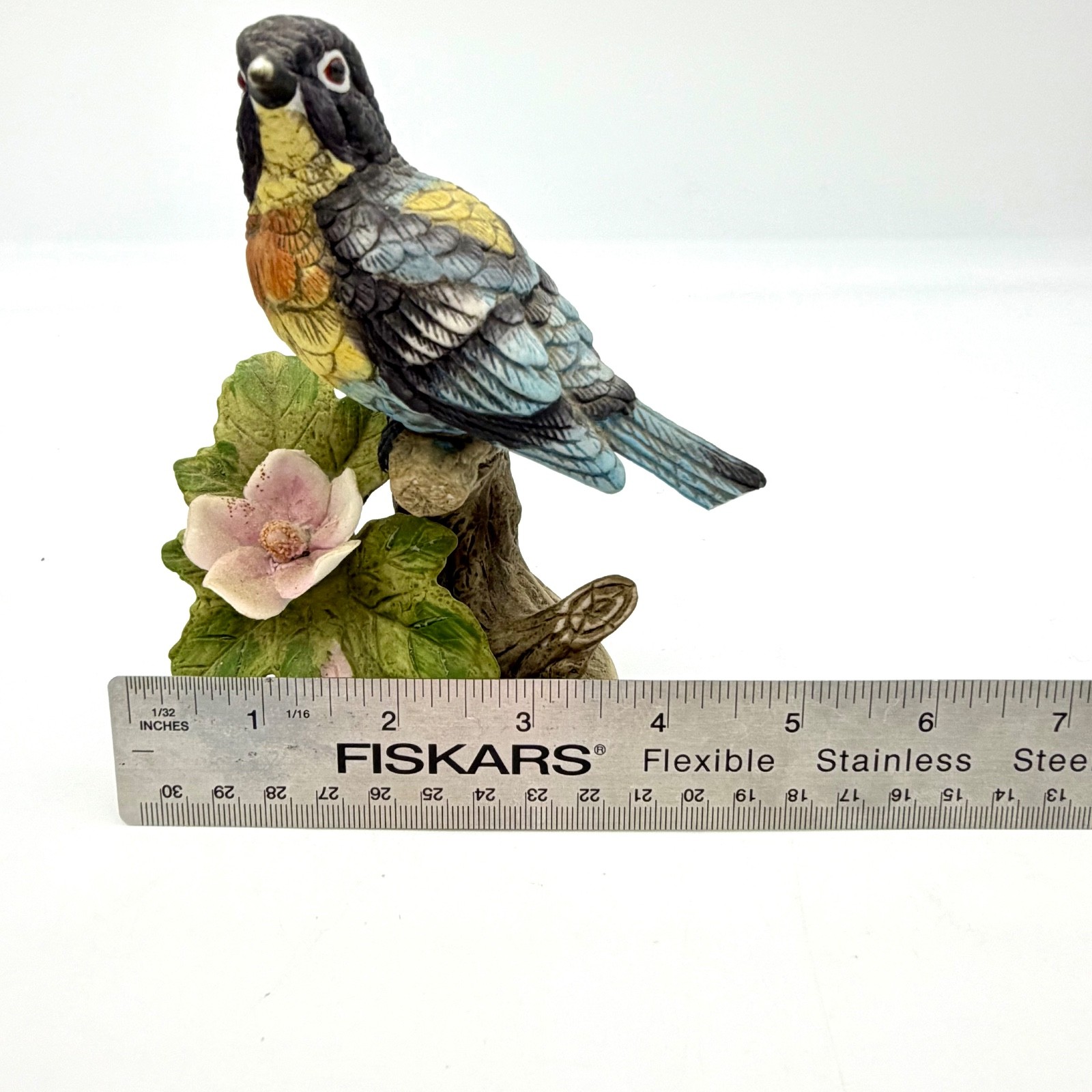 VTG Hand Painted Bisque Bird on Stump with Dogwood Flower Figurine Taiwan 5.5″