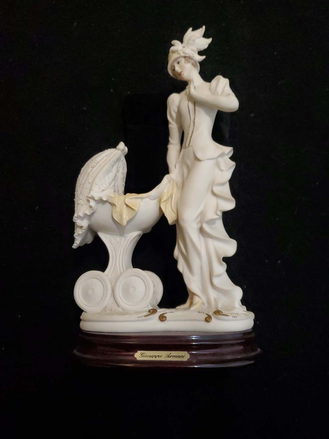 Giuseppe Armani Porcelain SWEET DREAMS 10 1/4″h Sculpture 0536F