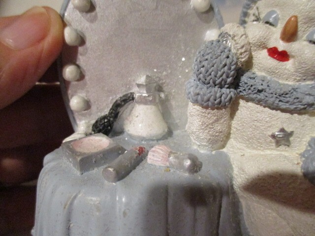ENCORE Group Snow Buddies Figurine “Aunt Crystal Vanity Makeup” 2001 3″ T x 4″ W