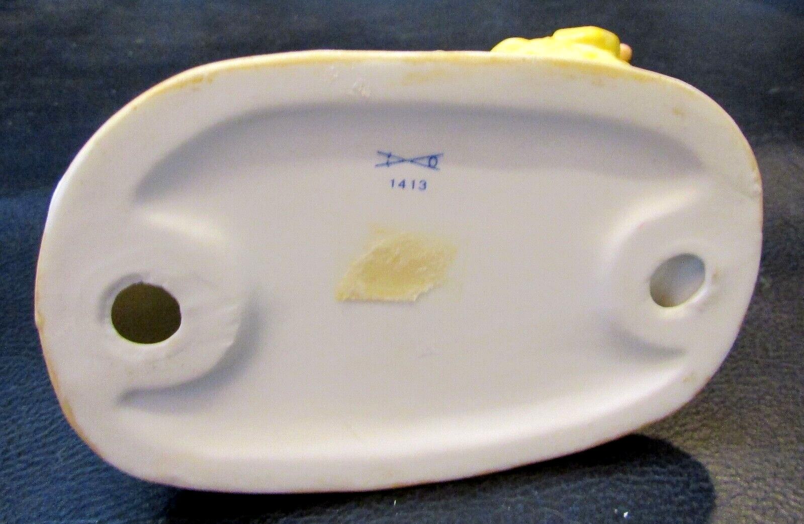 HOMCO Rare 1413 Puppy Yellow Duckling Duck Vintage 3.5″ Tall Porcelain Figurine