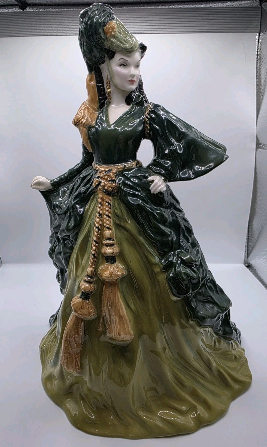 Royal Doulton Scarlett O’Hara HN 4200 Gone With The Wind Figurine Green Dress