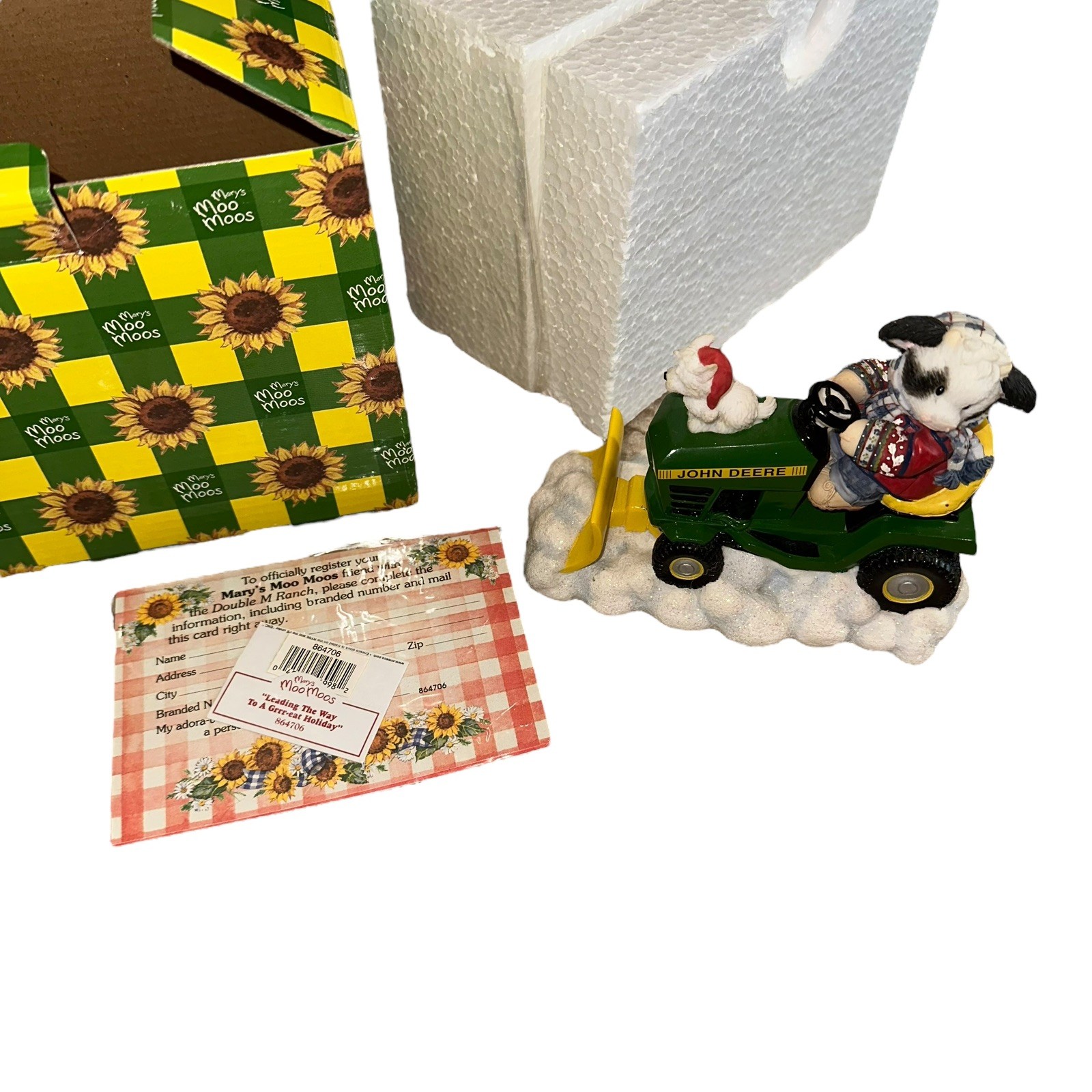 Mary’s Moo Moos Leading The Way To A Grrr-eat Holiday 864706 Deere Tractor w/box