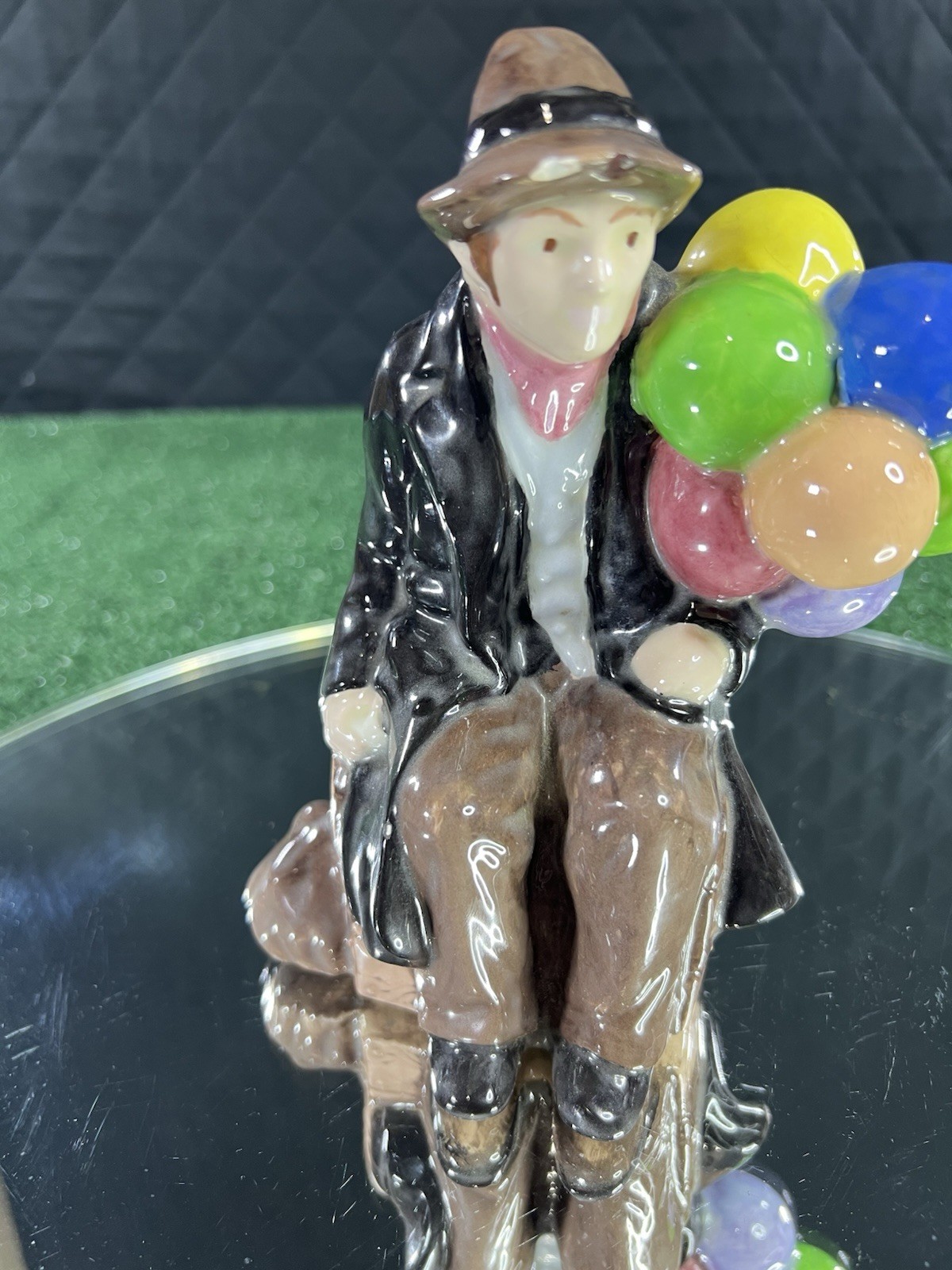 Vintage Royal Doubton The Balloon Man Figurine HN1954 Decor