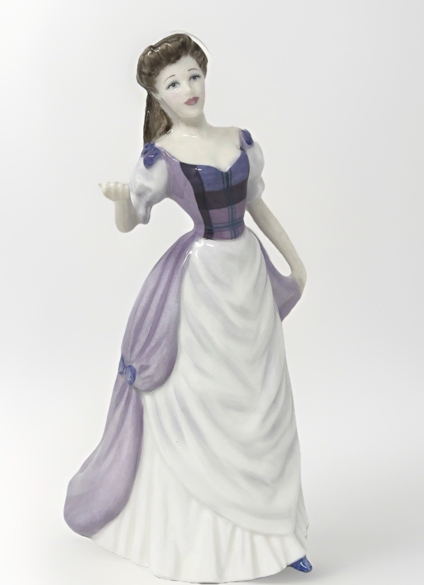 Royal Doulton Classics Pride Of Scotland Bone China Figurine HN4453 2001