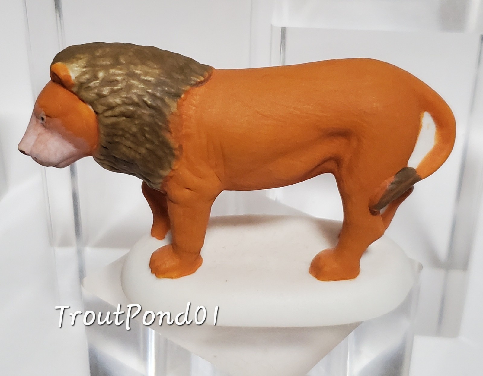 Wade Survival Animals Lion 3 in Collector’s Club Members Only Series 2011