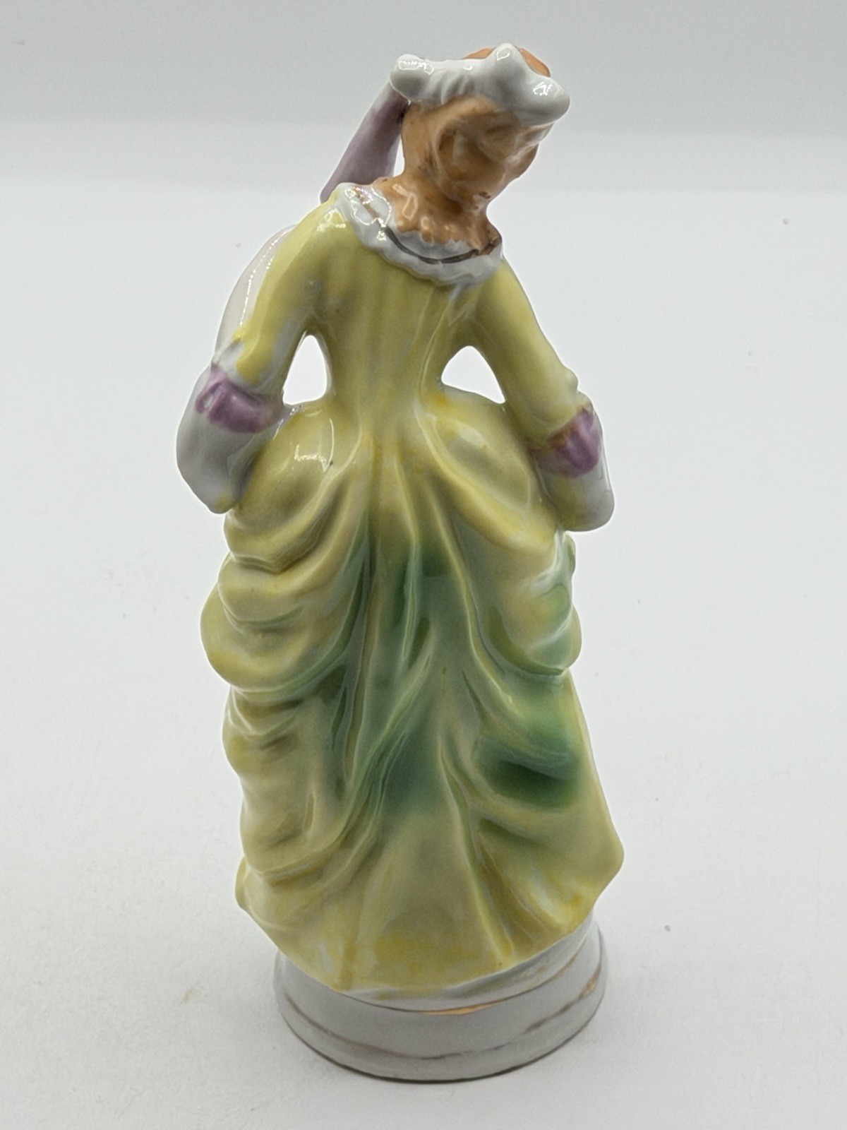 Vintage Pair of Moriyama Colonial Style Figurines Series 102