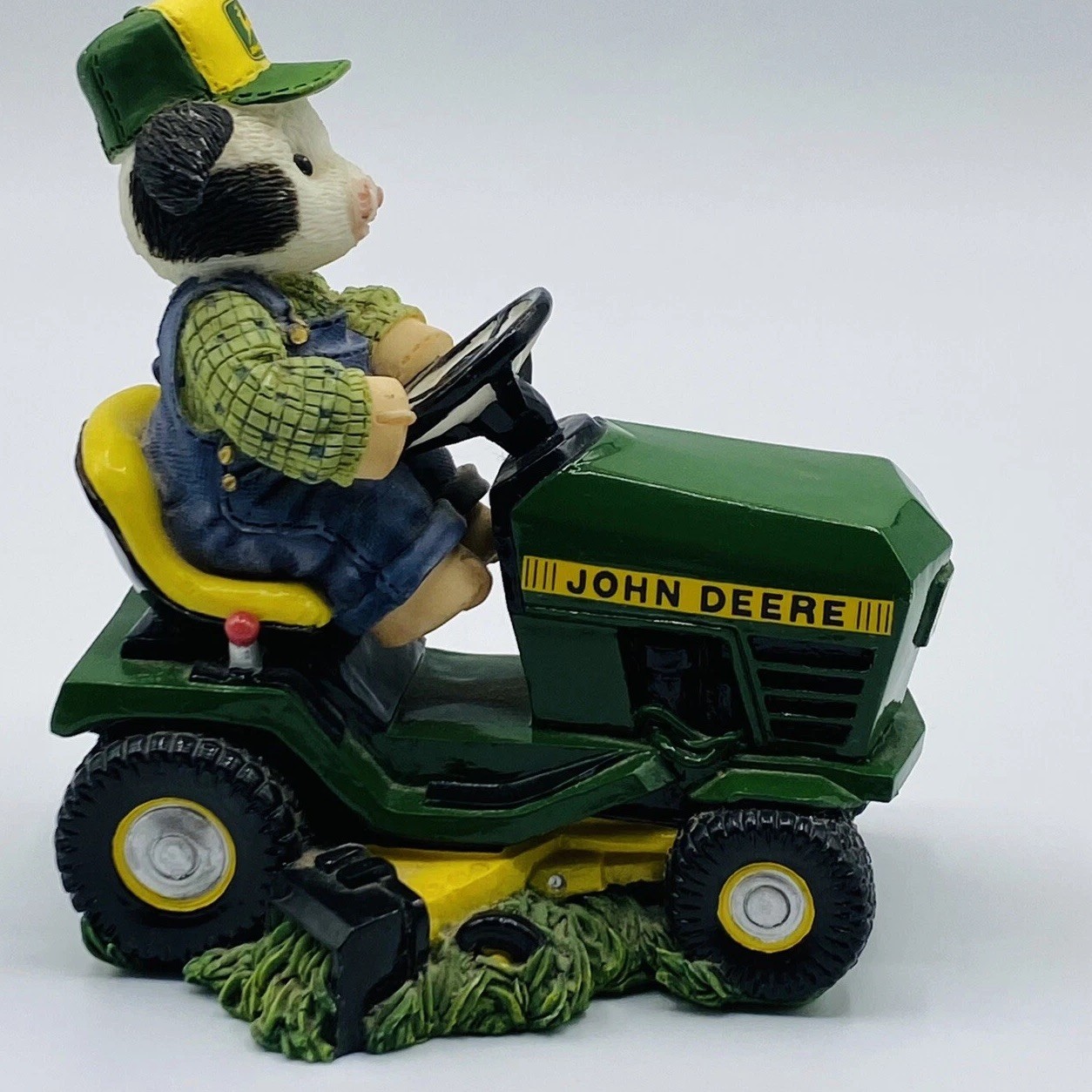 Vintage 1998 Marys Moo Moos ‘Deere to My Heart’ Figurine Enesco Tractor 485160