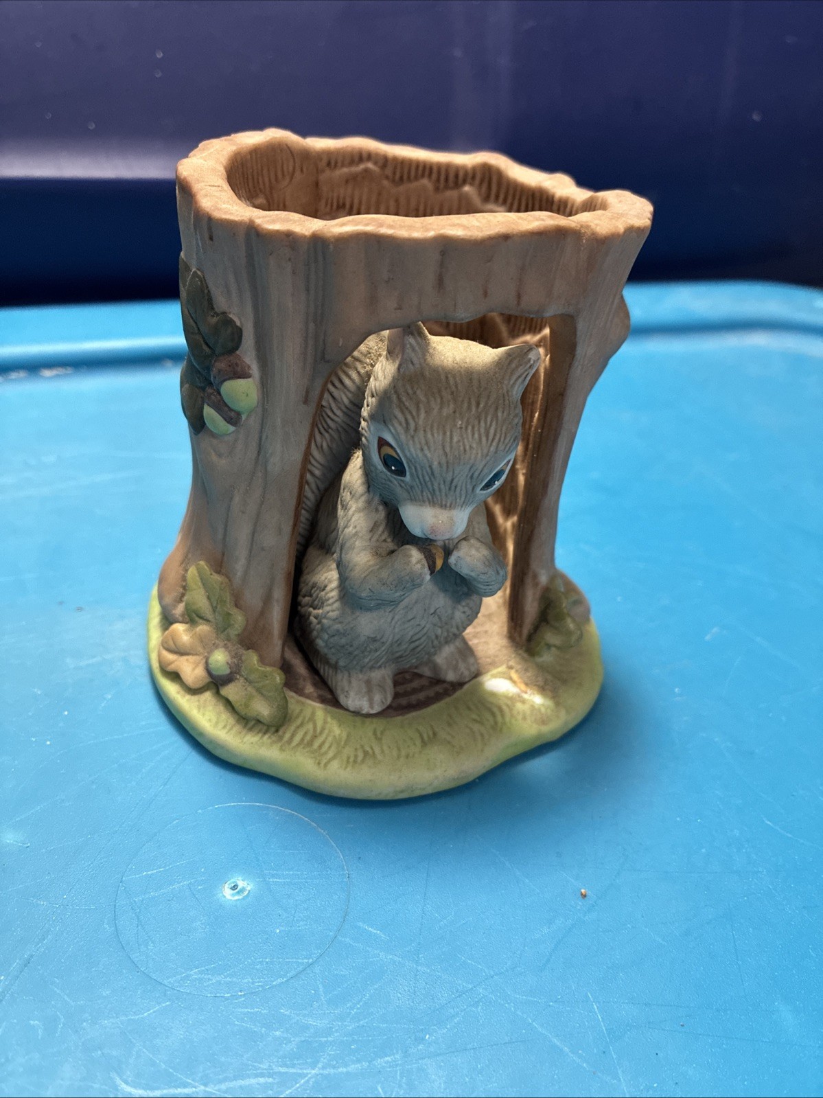 Vtg 1984 Franklin Mint Woodland Surprises Porcelain Squirrel in Stump Figurine