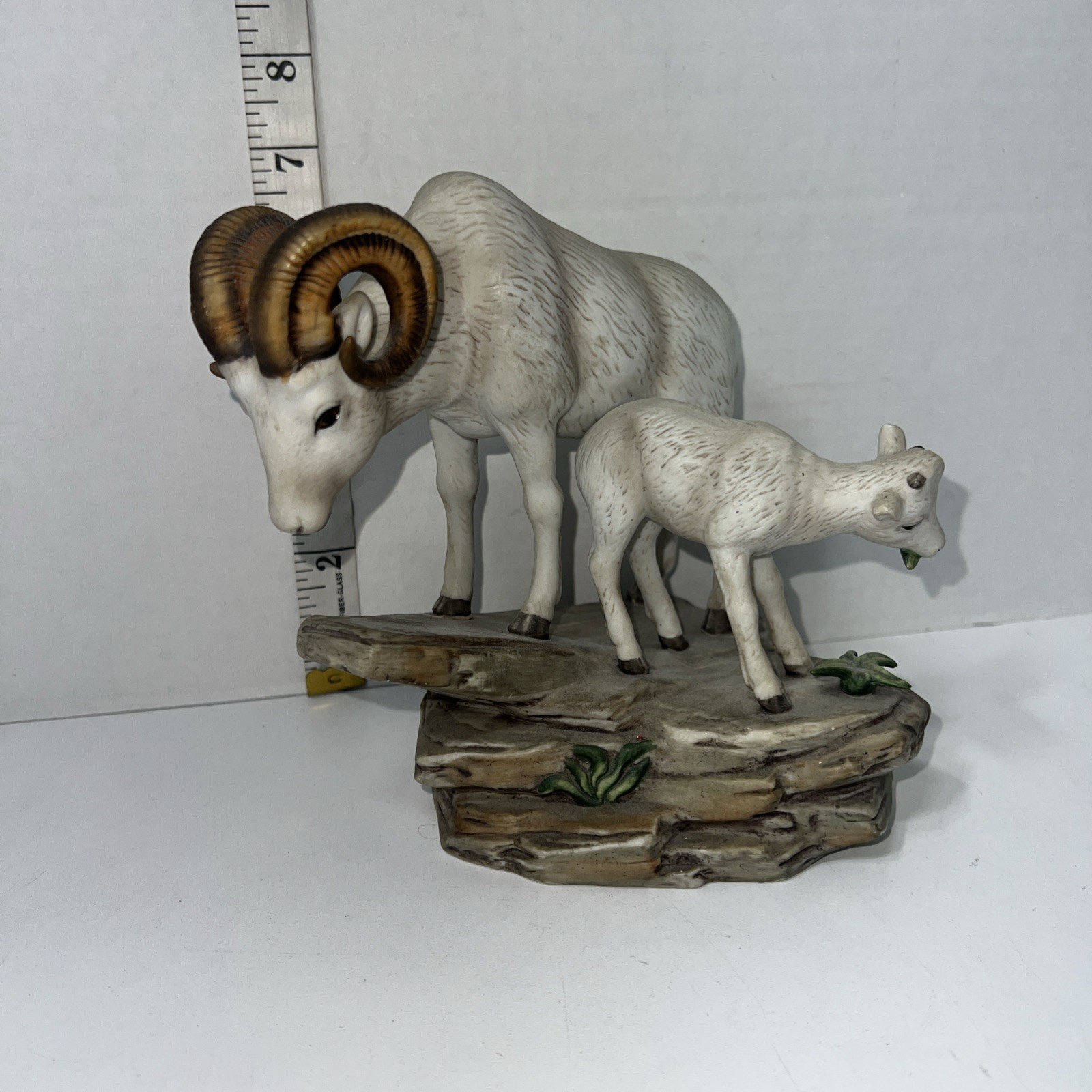 HomCo 1984 Masterpiece Porcelain The Ram Big Horn Sheep & Lamb Figure