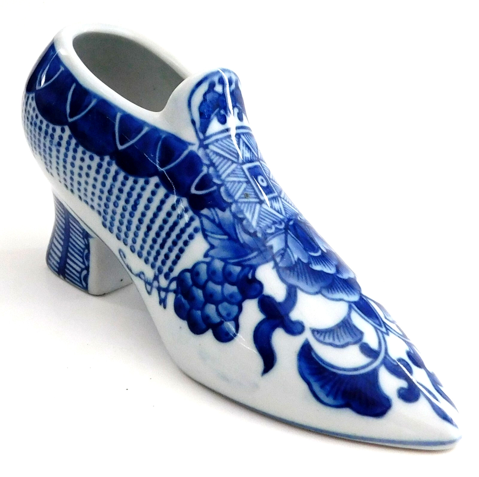 Porcelain Shoe Figurine Blue and White Floral Design Decorative 7.5″ Planter Vin