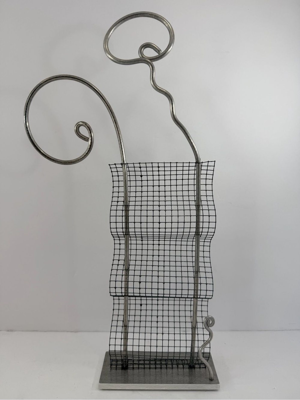 VTG 2000 “Live Wire by Joey” Minimalist Modernist Metal Sculpture 15″ Rare Find