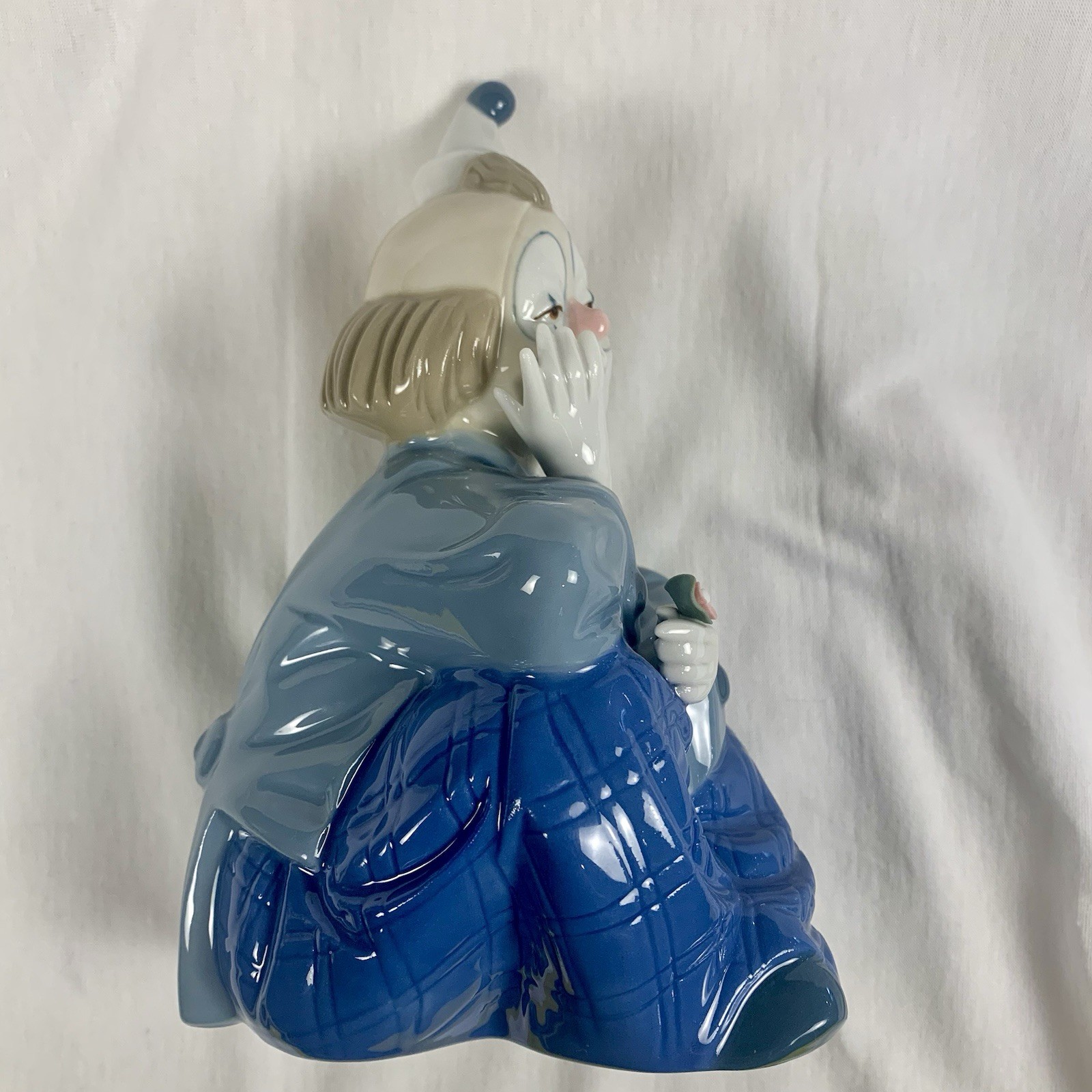 Vintage Porcelana De Cuernavaca Mexico Sitting Thinking Sad Clown Figurine Blue