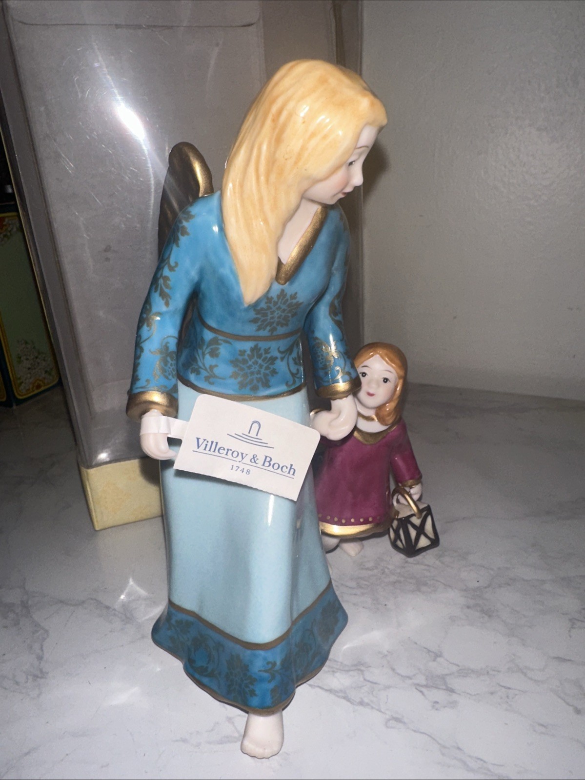 NWT Villeroy and Boch Angeli DiNatale Figure Angel W/ Child In Box