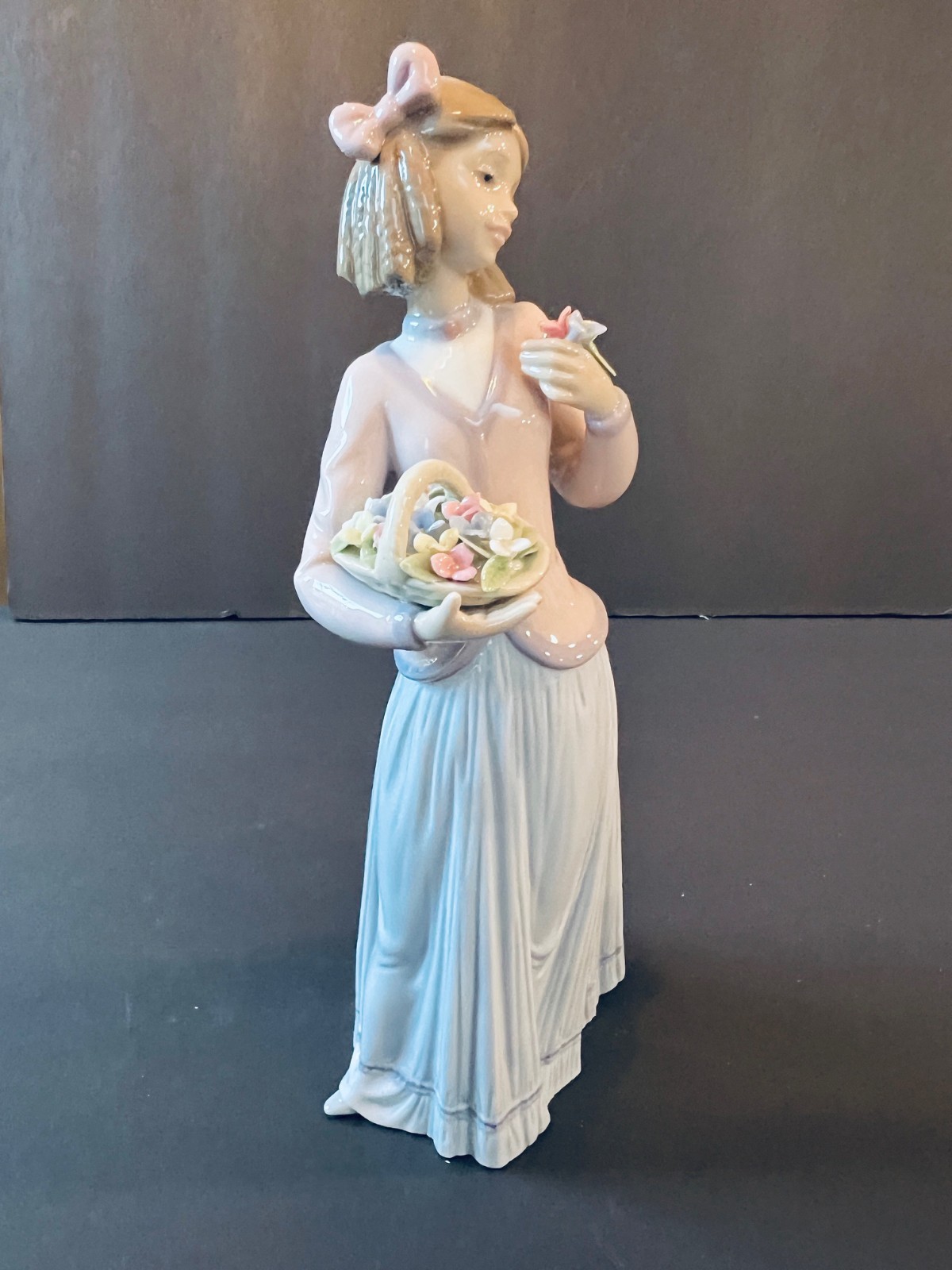 LLADRO “Innocence In Bloom” #7644- RETIRED Excellent Condition, Original Box
