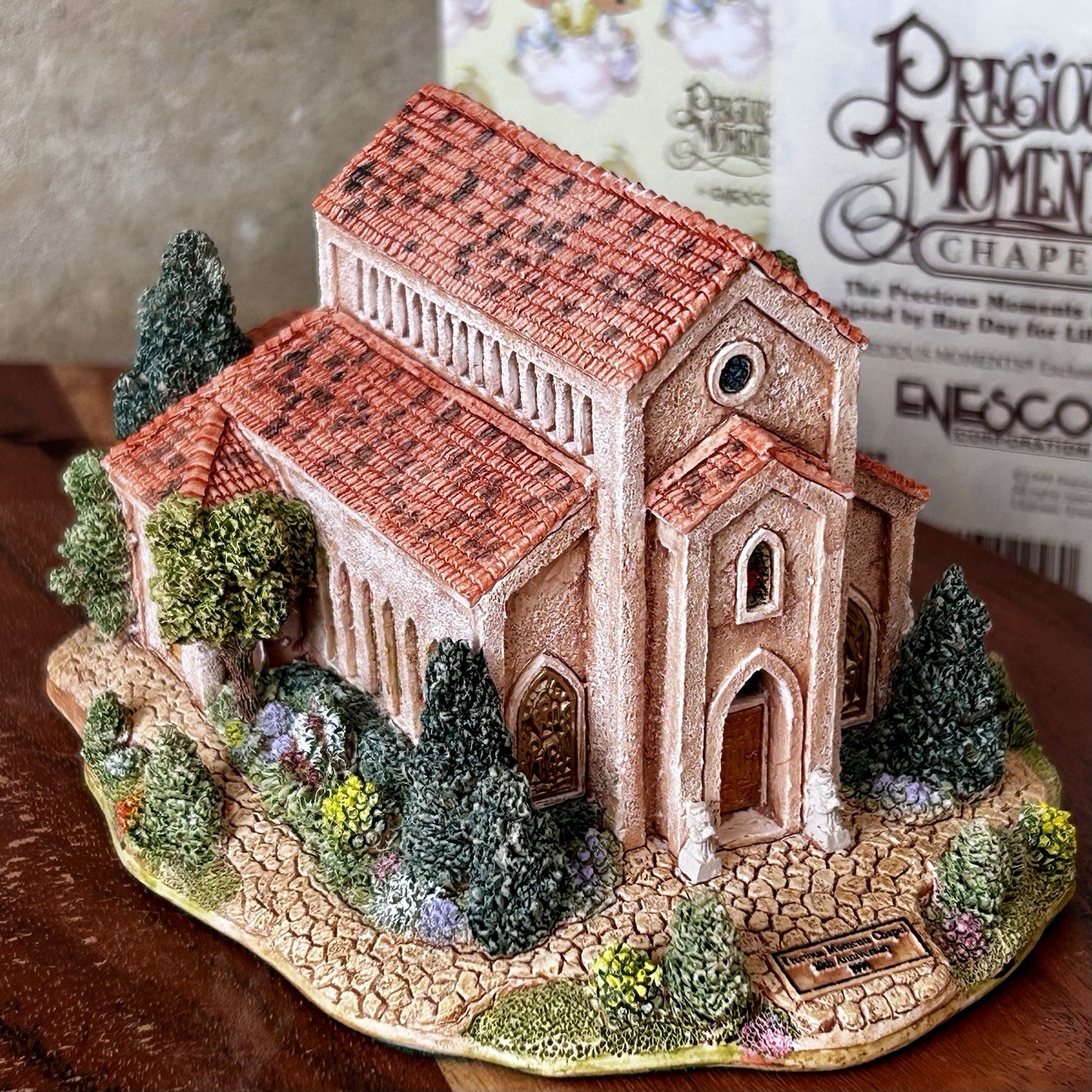 1999 Precious Moments “The Precious Moments Chapel” Lilliput Lane L2258 Rare NIB