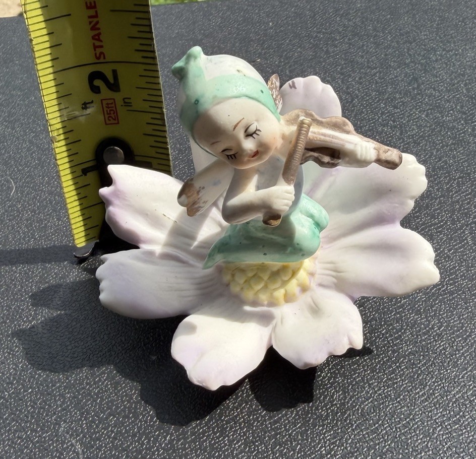 Vintage Napco October Pixie Flower of the Month Cosmos Figurine Ceramic C6948