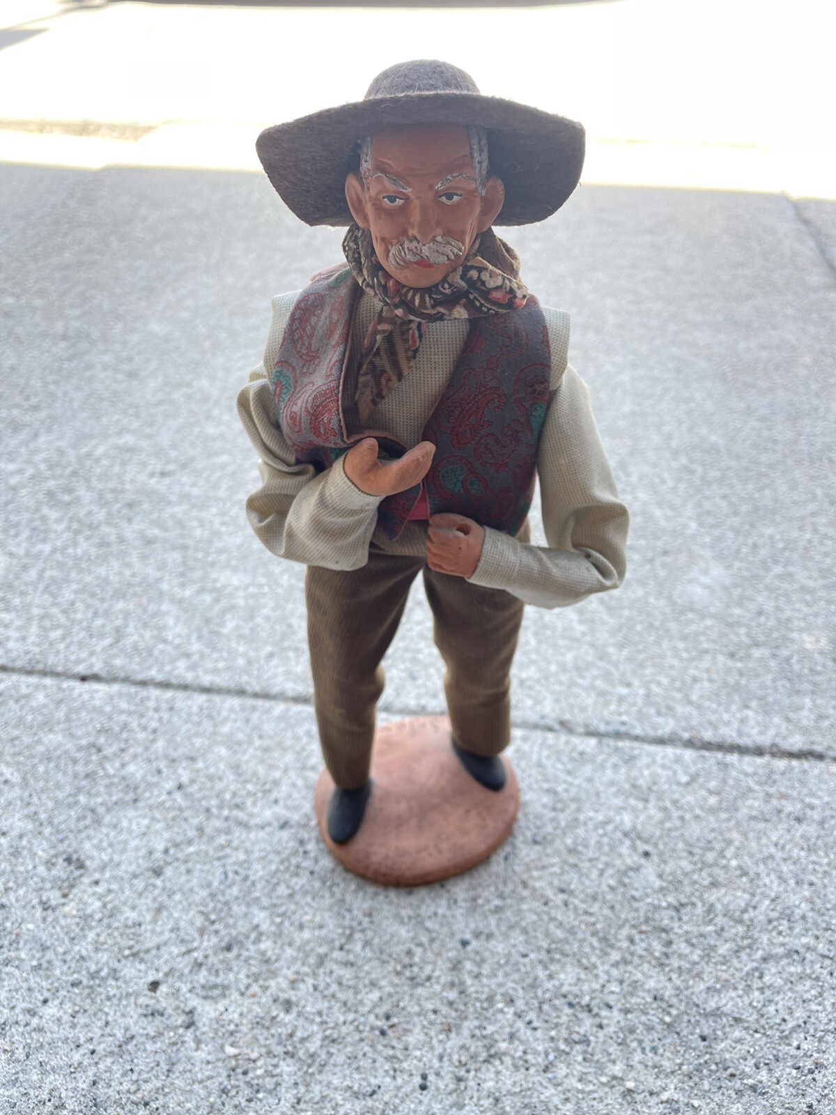 FIGURE OF PROVENCE PEASANTS. S. JOUGLAS FRANCE dolls figure monsieur with serpe