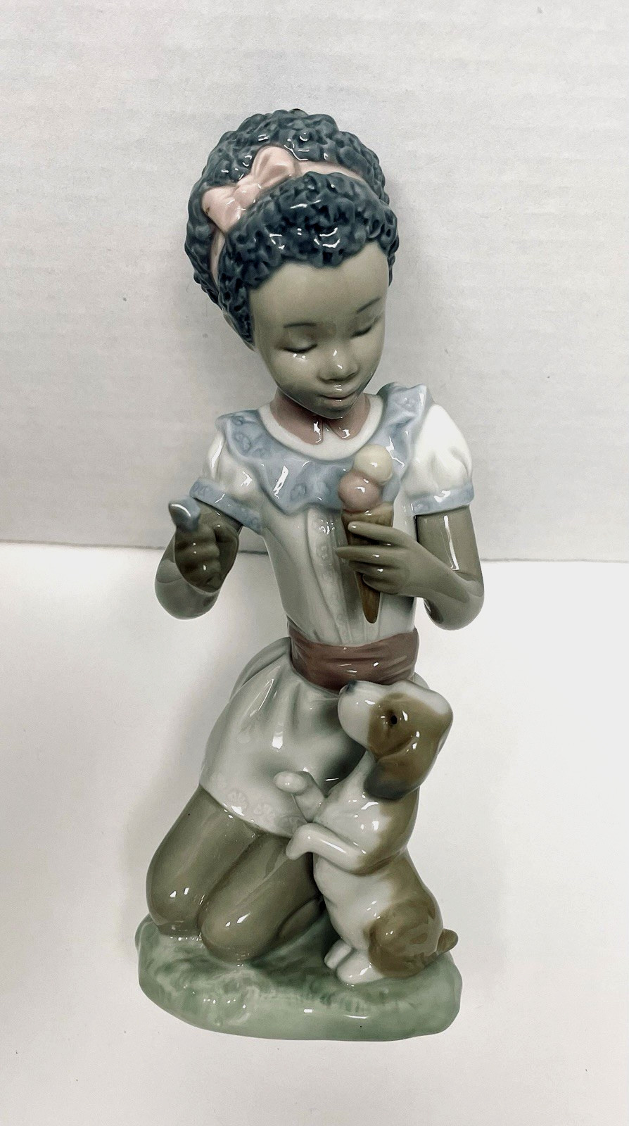 Lladro Black Legacy SHARING SWEETS #5836 Girl w/ Ice Cream & Dog Figurine~ EUC