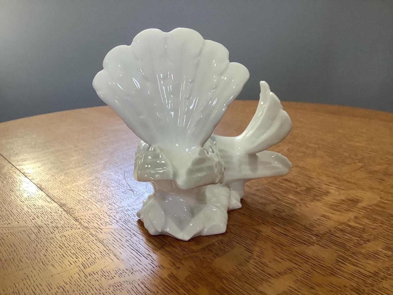 Wedgwood bone china Devotion Doves 6 1/2”