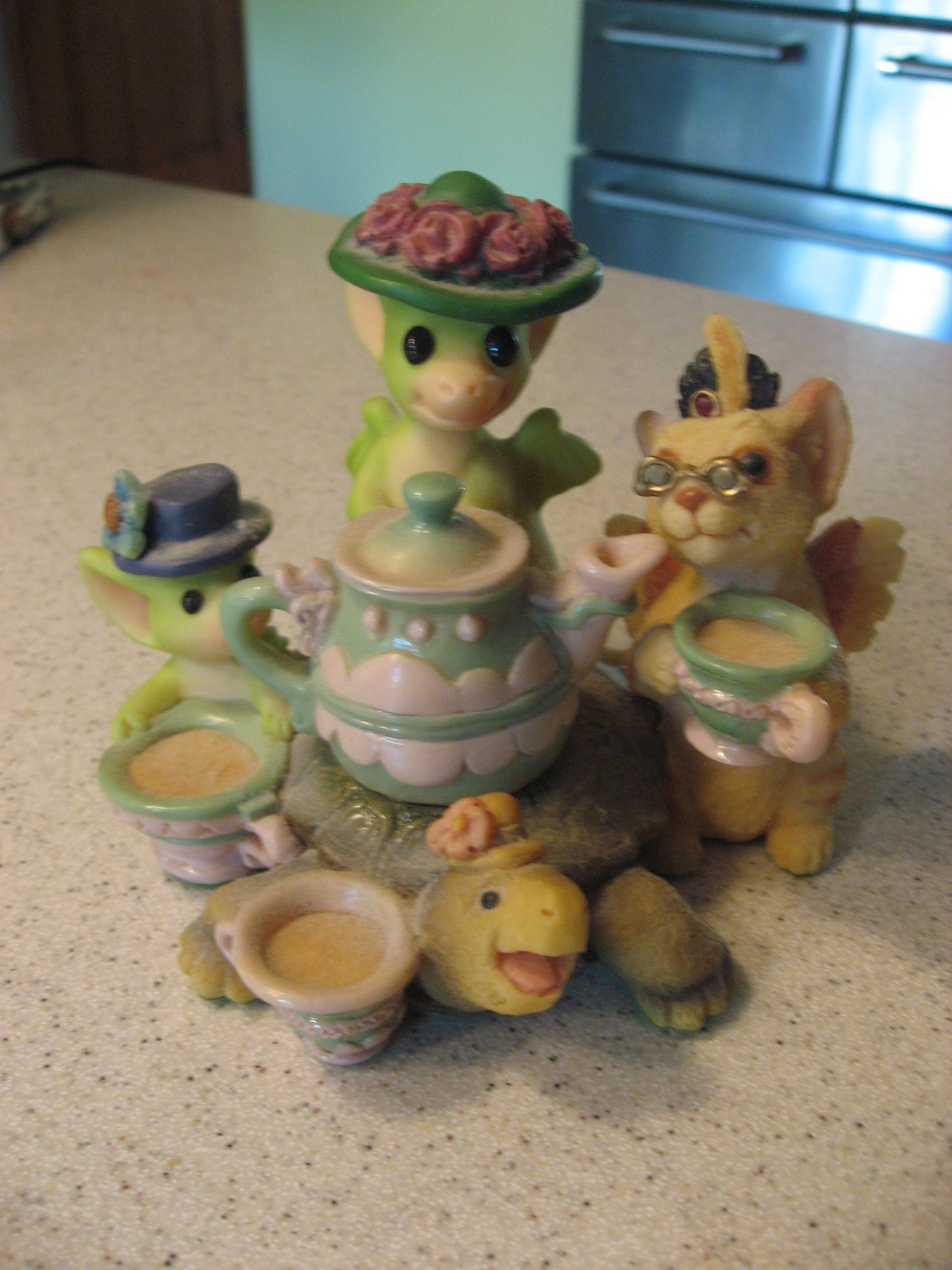 Real Musgrave Pocket Dragons Tea and Gossip Figure 2001 Collector’s Special