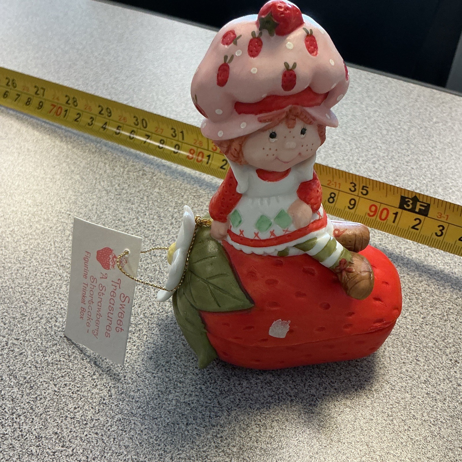 Sweet Treasures Strawberry Shortcake Figurine Trinket Box Ceramic Hand Painted