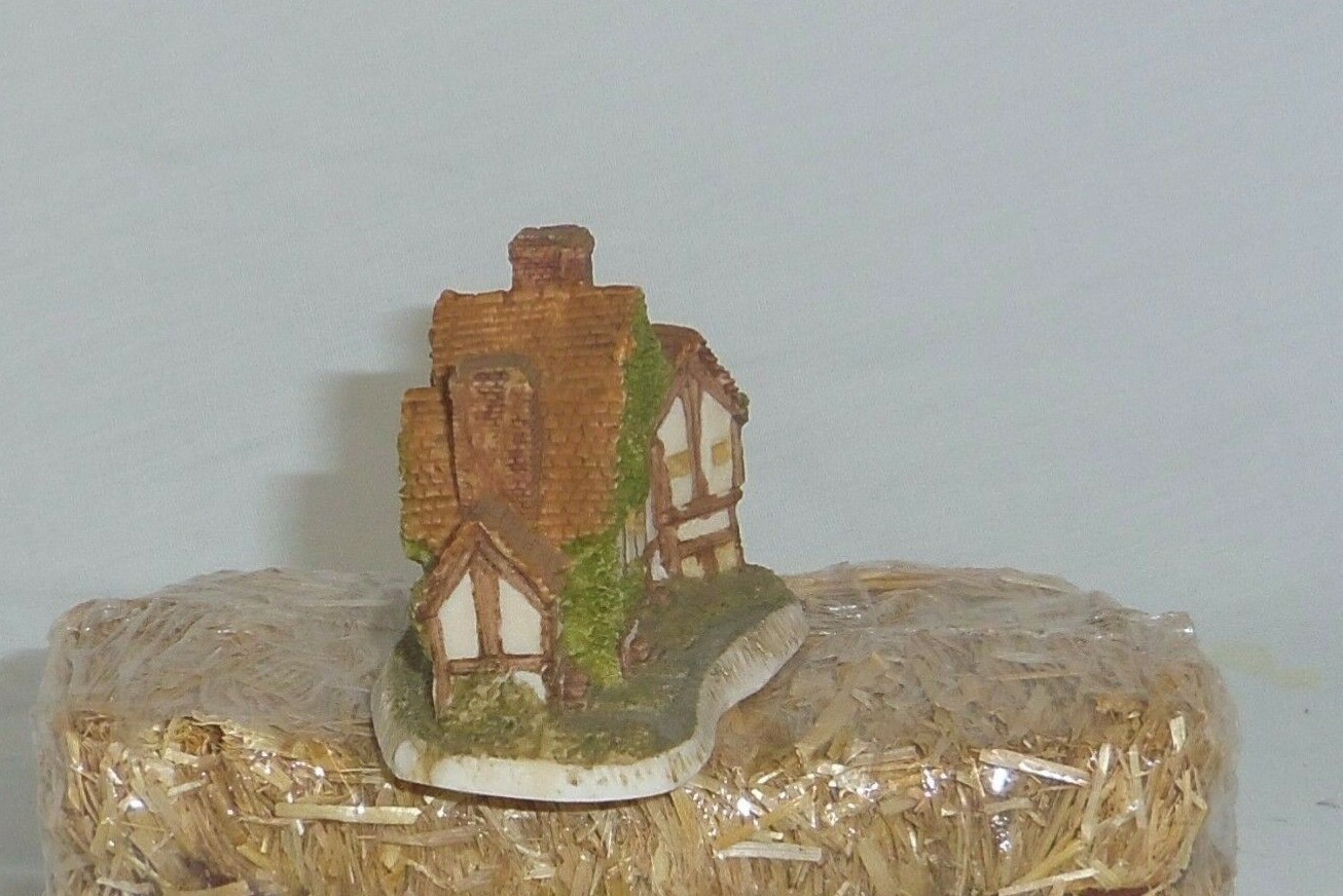 Miniature 1.5in resin Fairy Village 2 chimney Tudor style house cottage figurine
