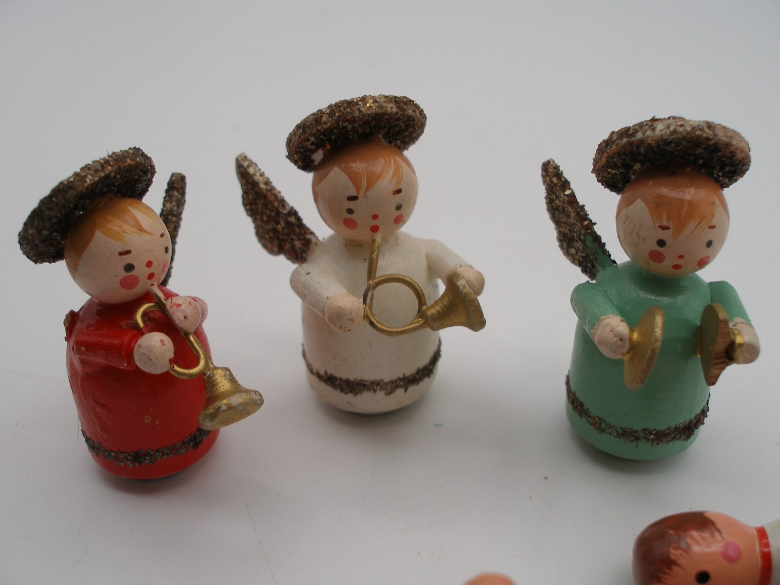 Vintage Wooden Minature Angels Lot Of 5, some italy, L3