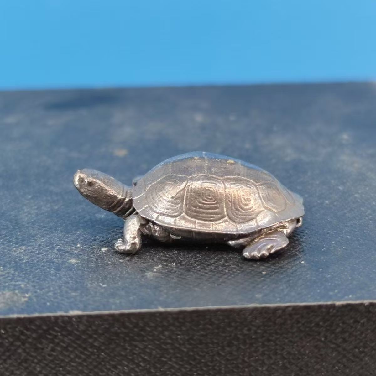 Mini Metal Turtle Figurine, Realistic Tortoise Statue, Feng Shui Desk Decor