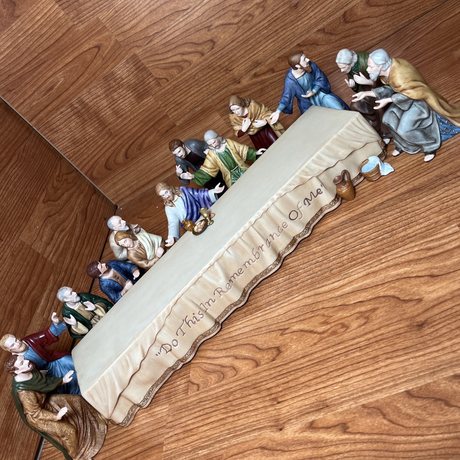 Hawthorne Village Thomas Kinkade Last Supper Porcelain Figurine Set Limited Edi…