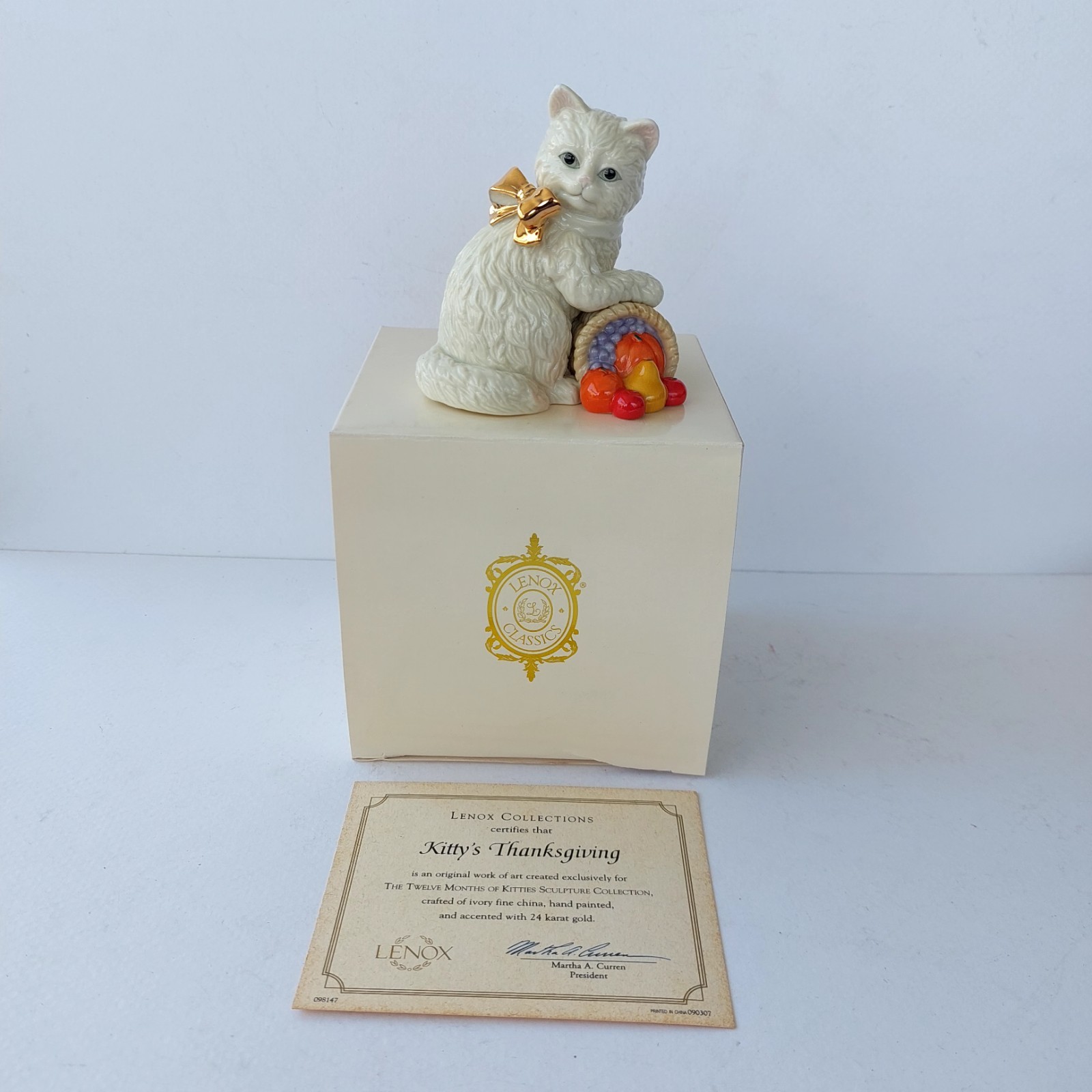 Lenox “Thanksgiving Kitty” November 2003