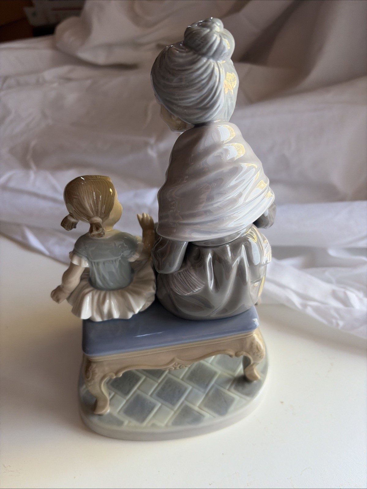 Lladro A Visit With Granny w/ No Box – Perfect Condition