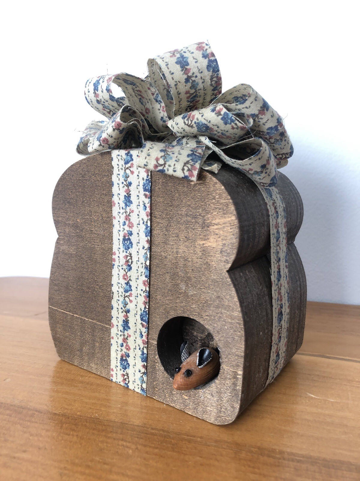 Carved Wooden Mouse House Folk Art Cottage Home Decor Ribbon Country