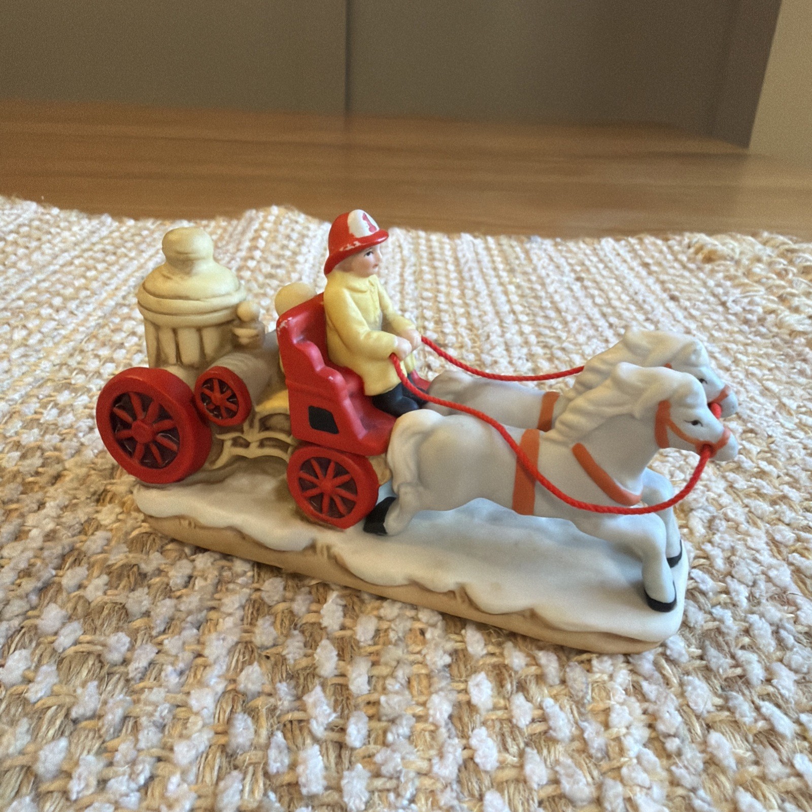 Lefton Colonial Village Christmas Firewagon Horses 1987 Figurine