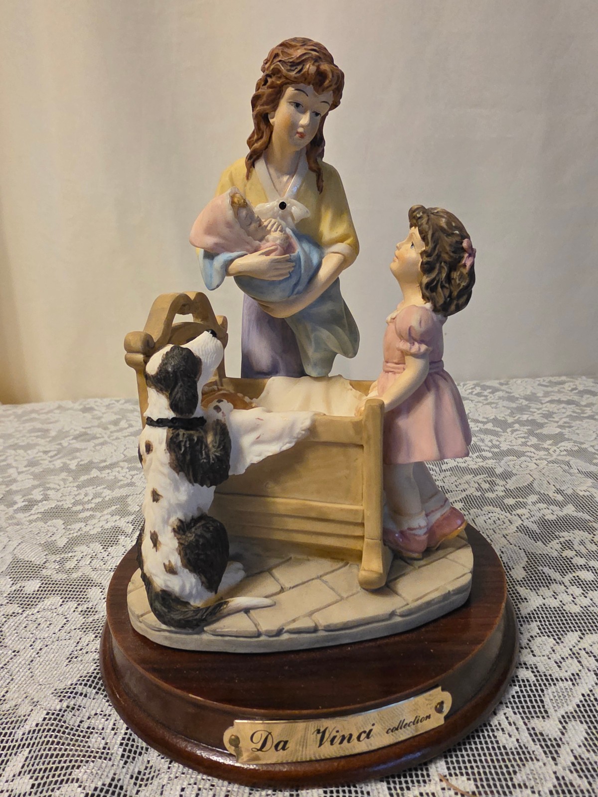 Da vinci Collection Nursemaid with little girl and dog – 8 inches