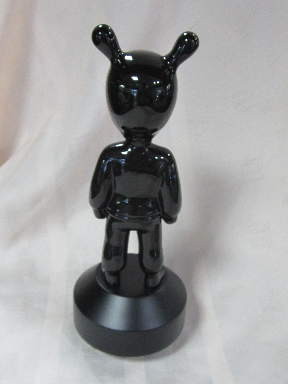 NEW LLADRO THE BLACK GUEST LITTLE #7733 BRAND NEW IN BOX ALIEN 11.75″ TALL F/SH