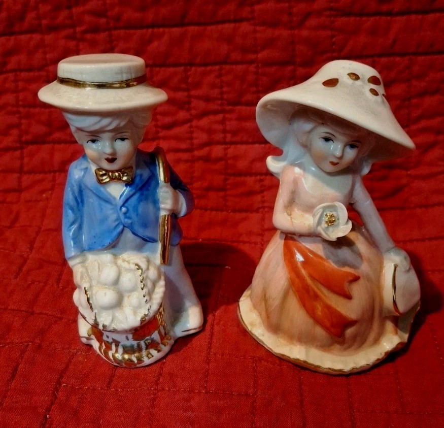 Vintage Southern couple figurines Cotc made in Korea