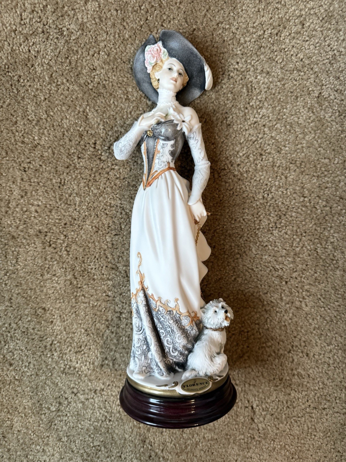 Giuseppe Armani Figurines Christine Florence No. 348 Italy Elegant Lady Dog
