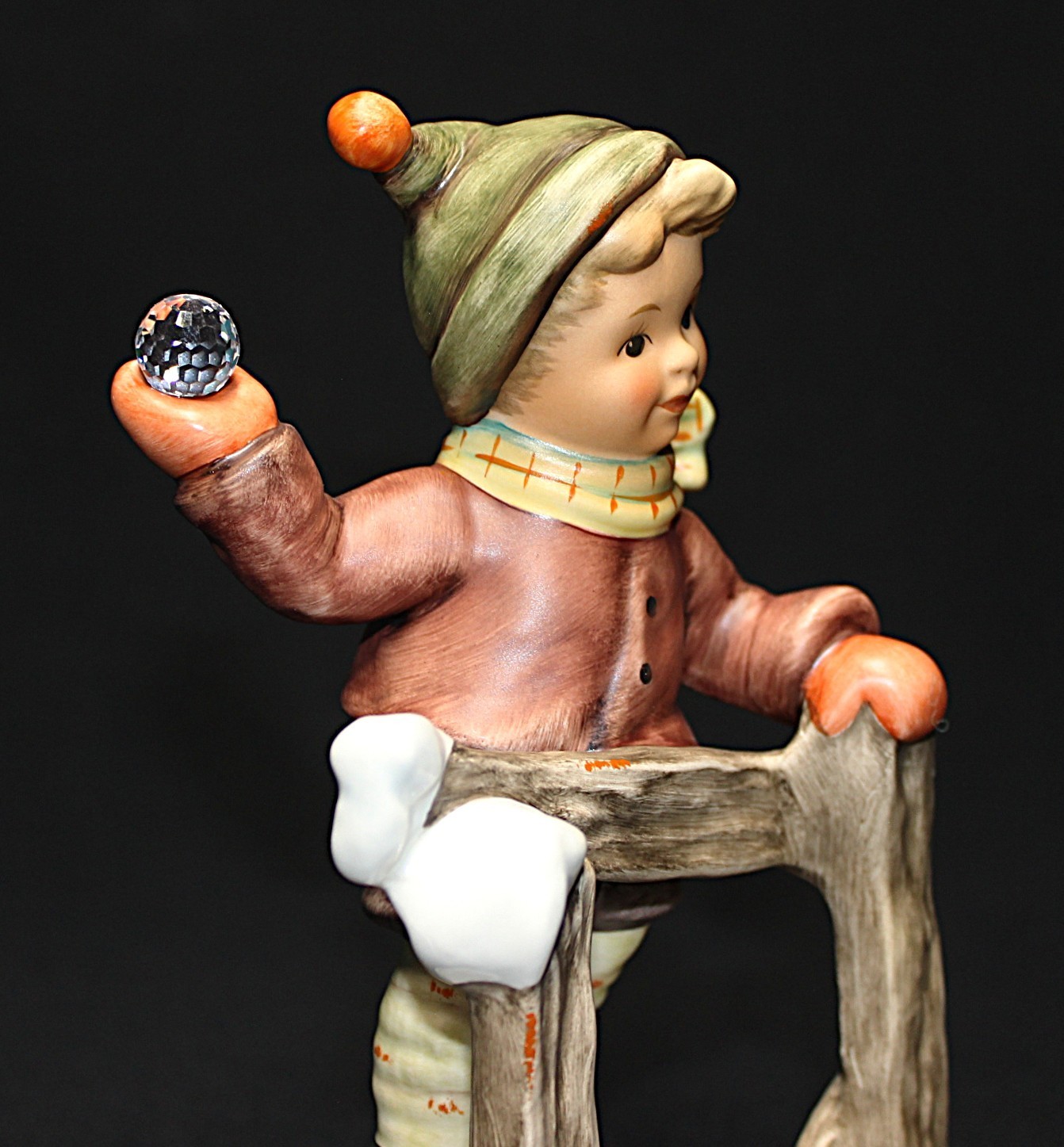 Rare Hummel Wintertime Fun Swarvoski Limited Ed. 347/1,999 6 1/2″ Figurine MINT