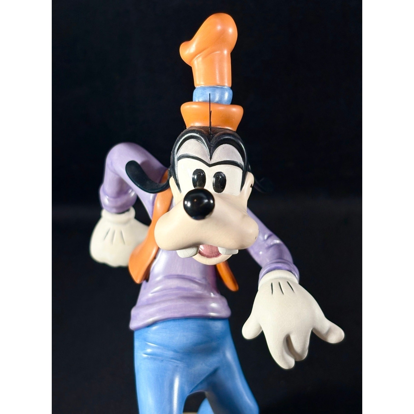 WDCC Goofy “Oh, The World Owes Me a Livin” MOVING DAY Film Animators Choice 1997