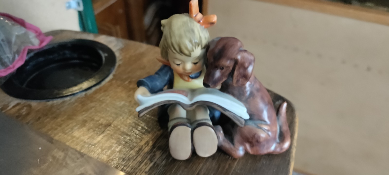 Hummel figurine “Proud Moments” #800 1998