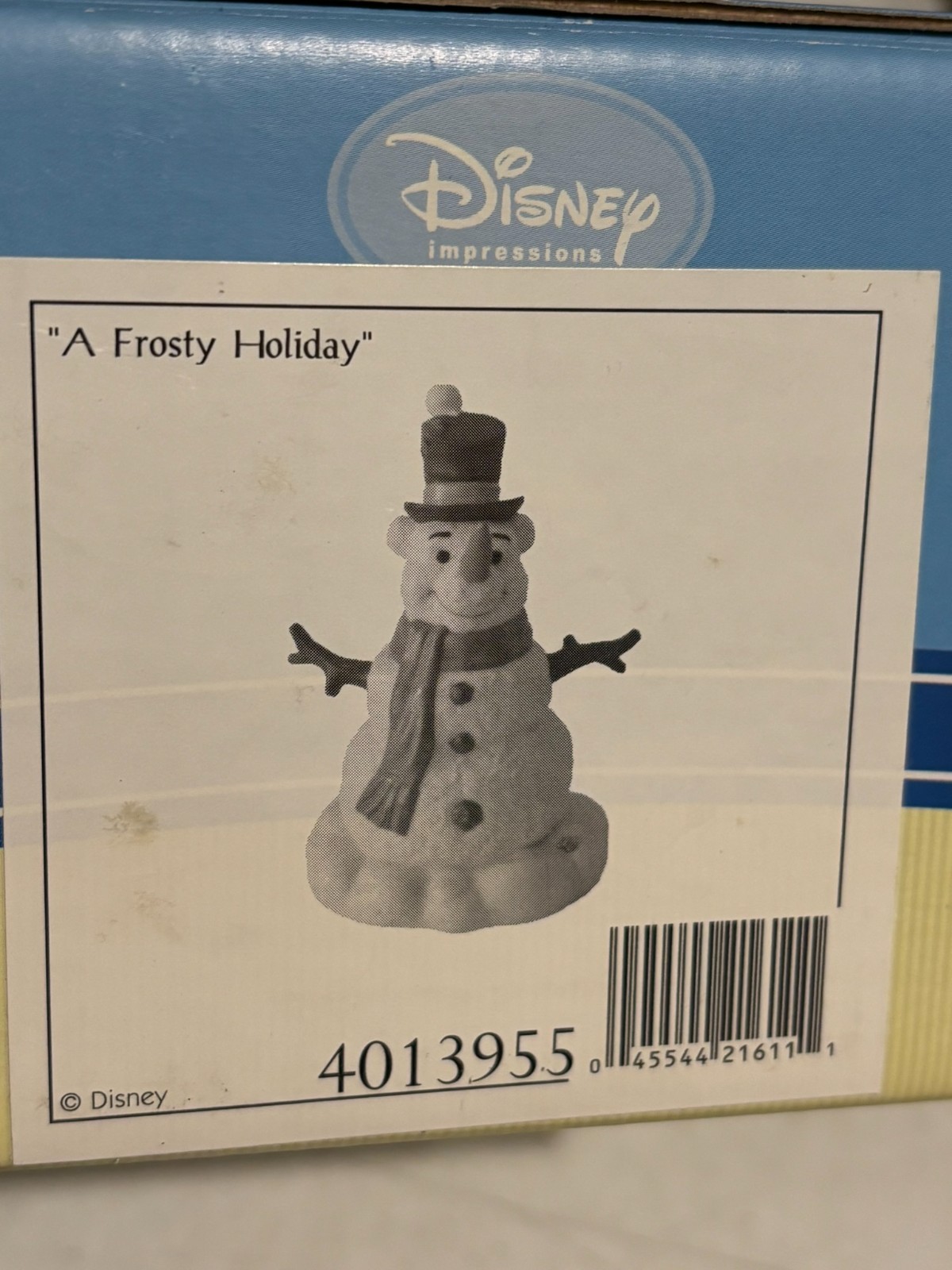 Disney Winnie the Pooh & Friends A Frosty Holiday Figurine Statue 4013955 New