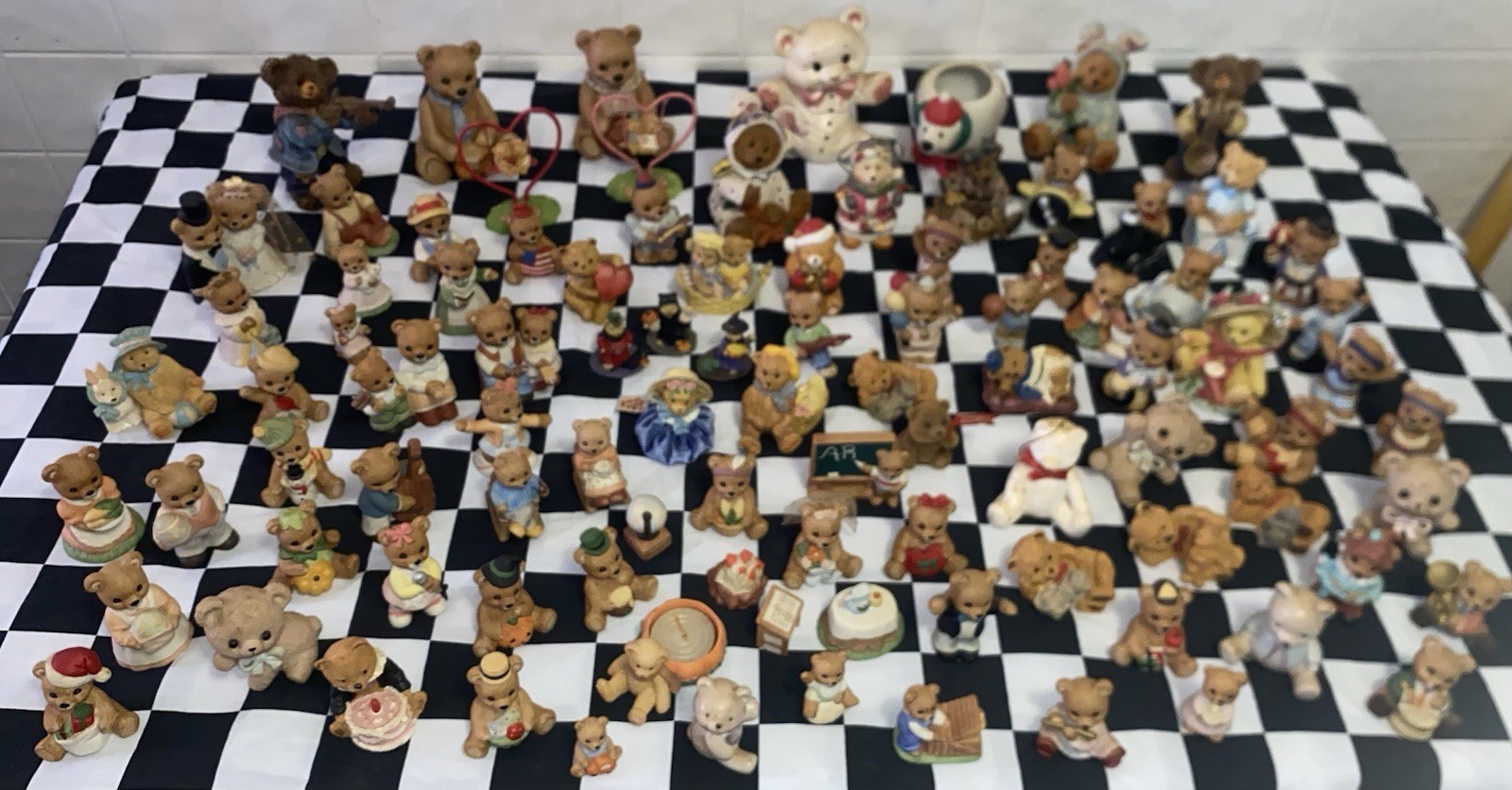 HUGE LOT (96) COLLECTIBLE BEARS ~Cota Girl (Japan)*Homco*Russ*JMC*FLIP*ANN*BOYDS