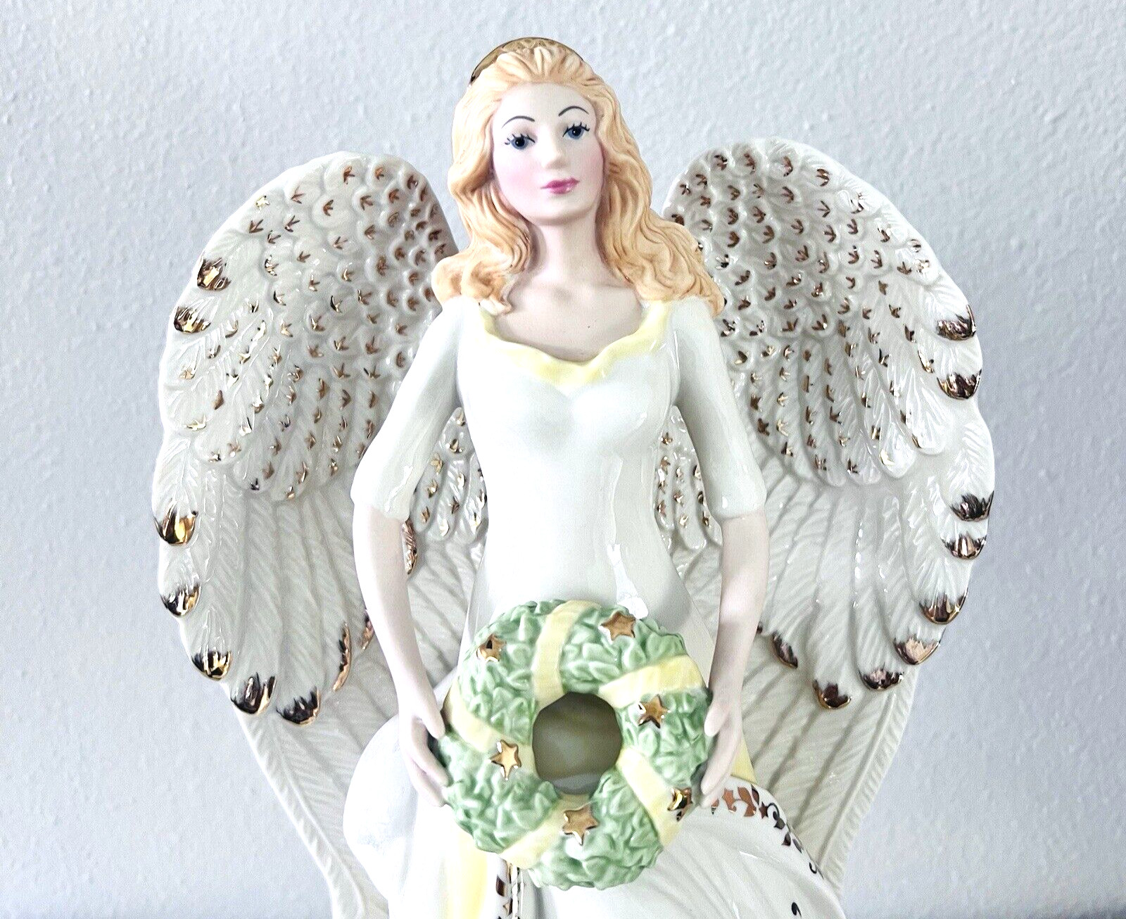 Lenox Limited Edition Angelic Honor Figurine Angel Holding Wreath 12”
