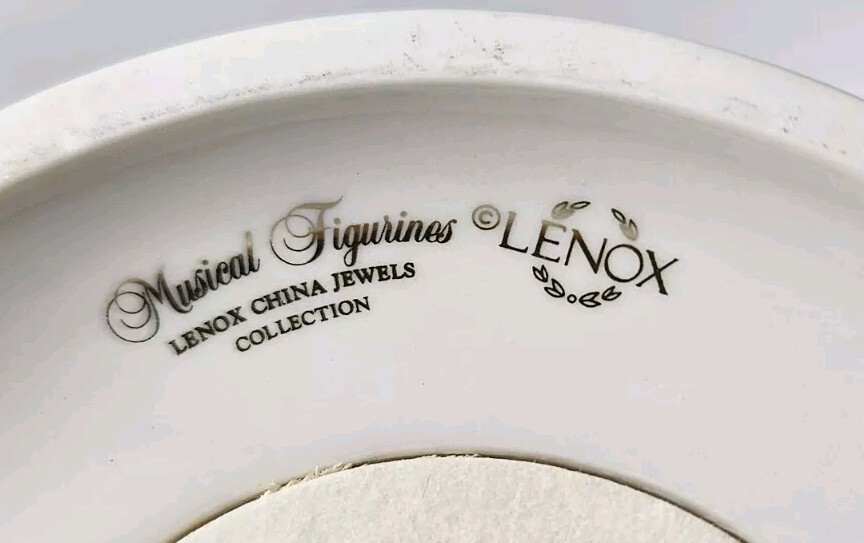 Lenox China Jewels Musicals Winter Wonderland Rotating Music Box
