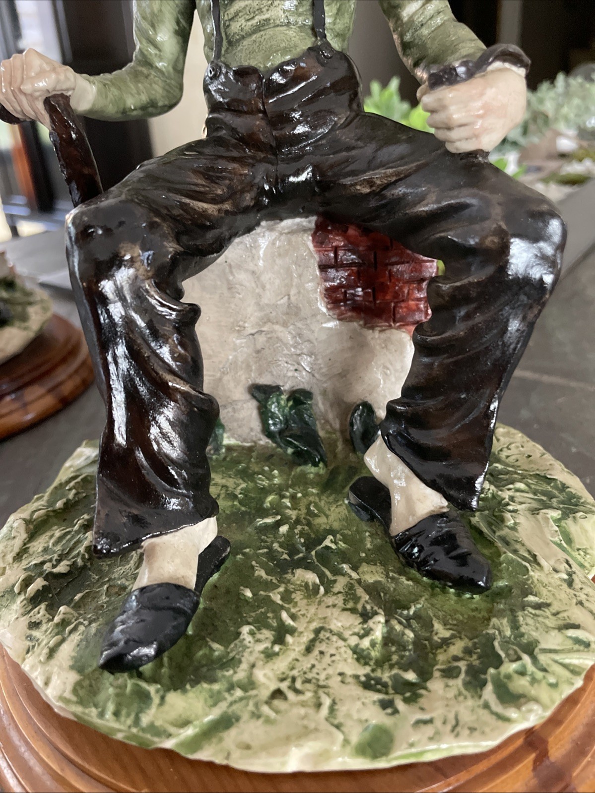 Vintage Auro Belcari Dear Sculpture Old Lady Brick Wall Capodimonte Figure 10″