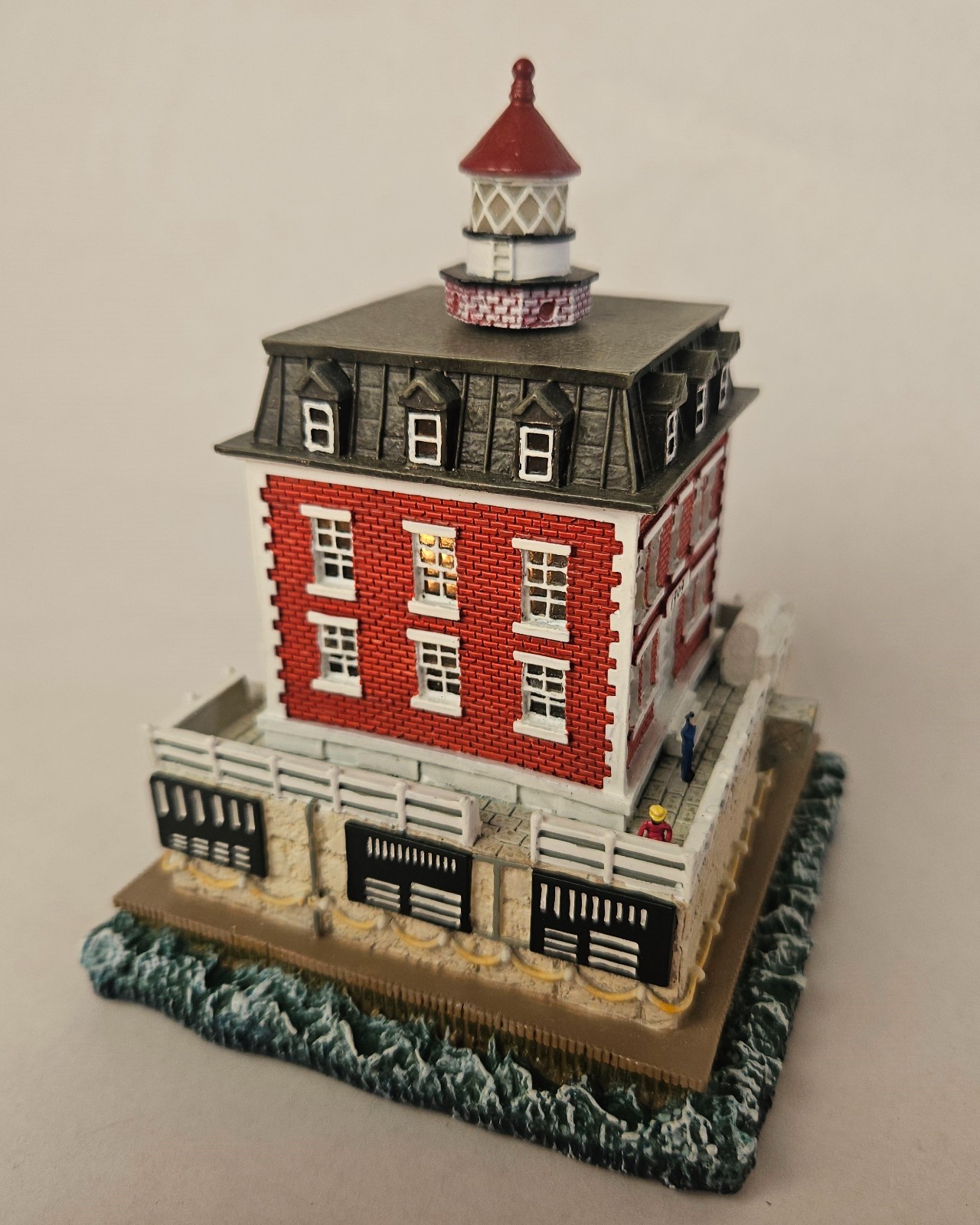 Lefton 1998 New London Ledge Light Lighthouse 5″ Connecticut #0769 – New in box