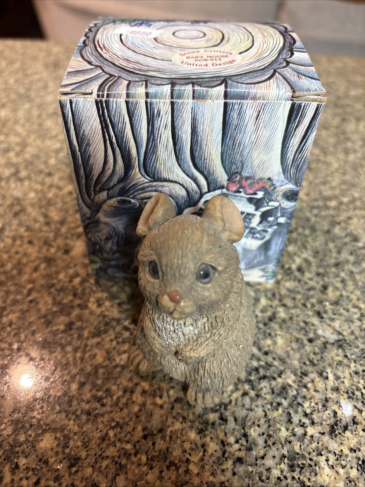 UNITED DESIGN STONE CRITTERS BABY MOUSE 3″ TALL FIGURINE SCB-013
