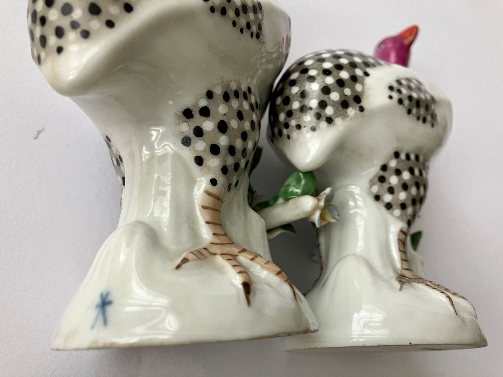Pair of 19th century French porcelain guinea fowl, birds: Samson, after Meissen