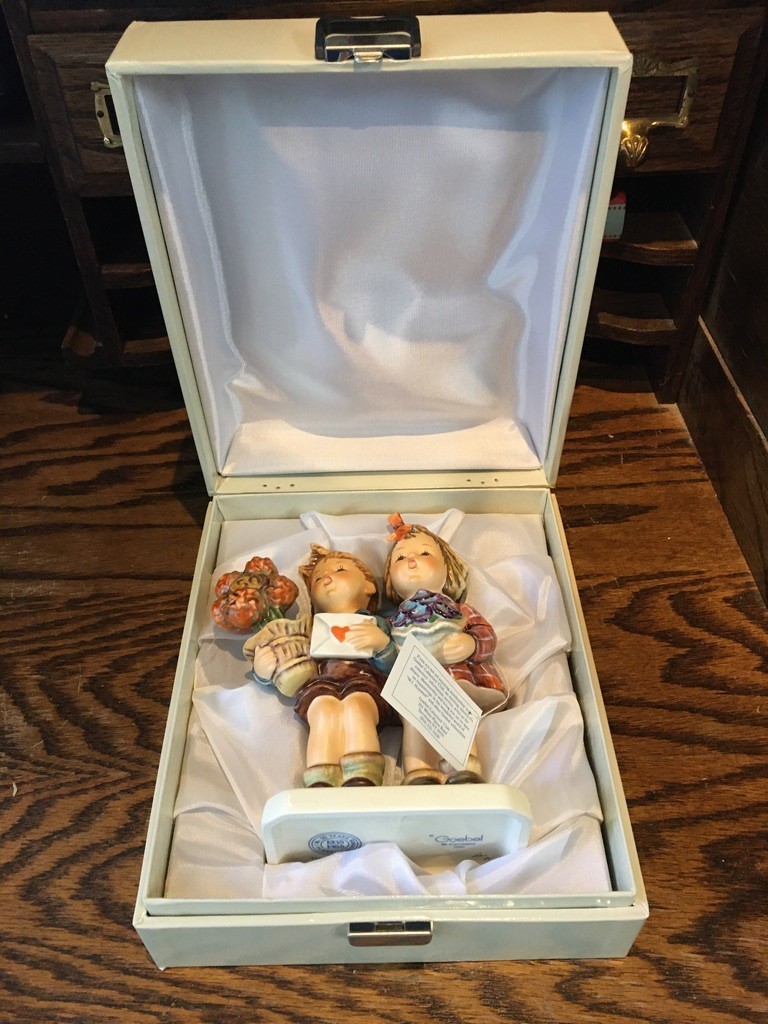 Goebel Hummel – The Love Lives On #416 – 1980 – TMK 6 – 6″H x 6″W